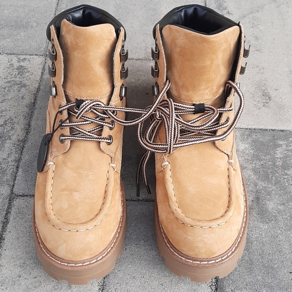 Vagabond Cosmo Lace-Up Chunky Hiking Boots - Picture 2 of 11